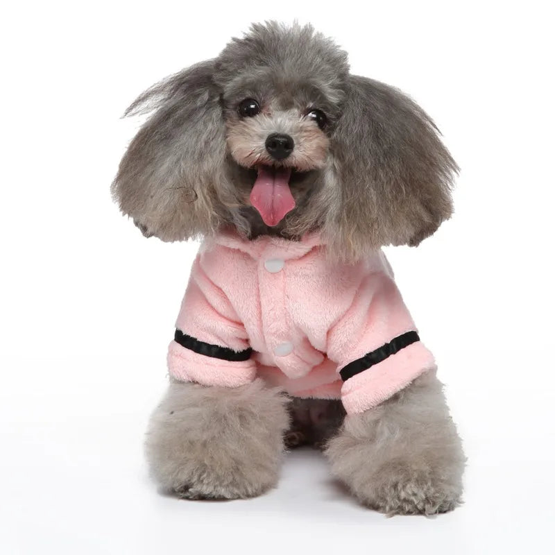 Pyjama en serviette pour chien avec capuche – Confort luxueux et absorption à séchage rapide !