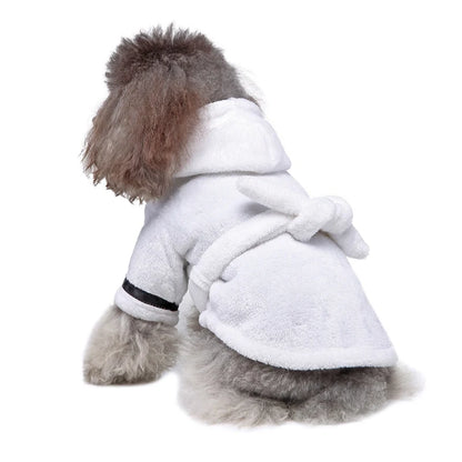 Pyjama en serviette pour chien avec capuche – Confort luxueux et absorption à séchage rapide !