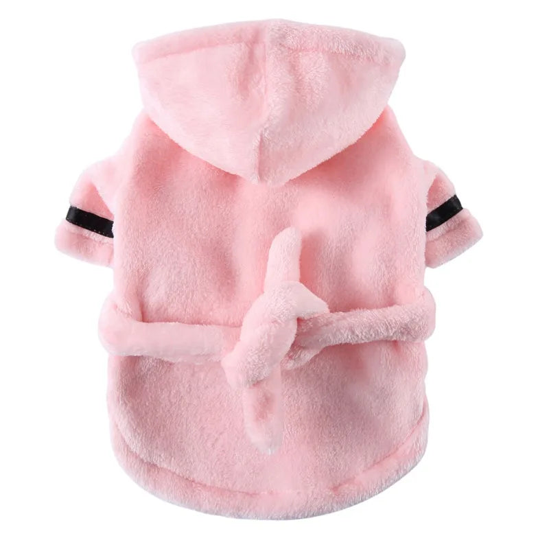Pyjama en serviette pour chien avec capuche – Confort luxueux et absorption à séchage rapide !